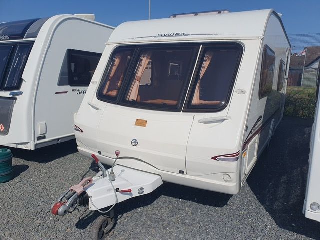 2005 Swift Charisma 570